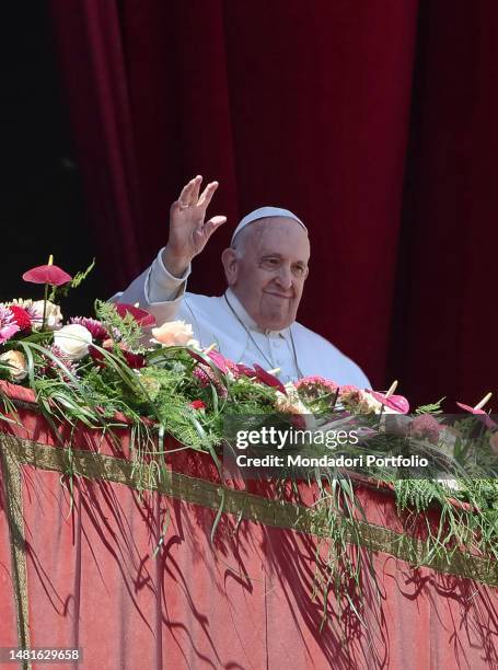 Pope Francis delivers the Easter message and gives the Urbi et Orbi Blessing from the Central loggia of the Vatican Basilica. Vatican City , April...