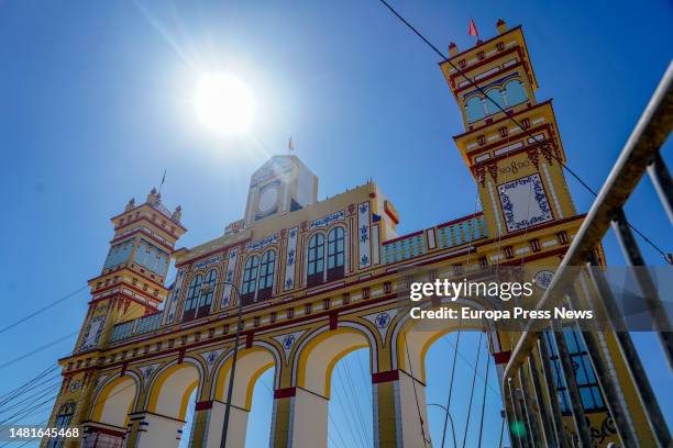 Finalizing the work on the façade of the fairgrounds where the Seville Fair will be held on April 12, 2023 in Seville. Andalusia. The April Fair of...