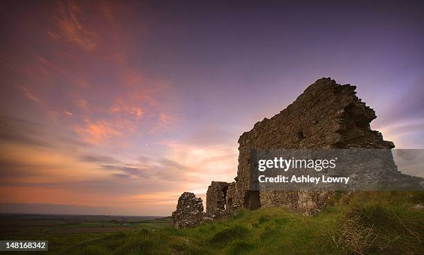 rock of dunamase - county laois stock pictures, royalty-free photos & images