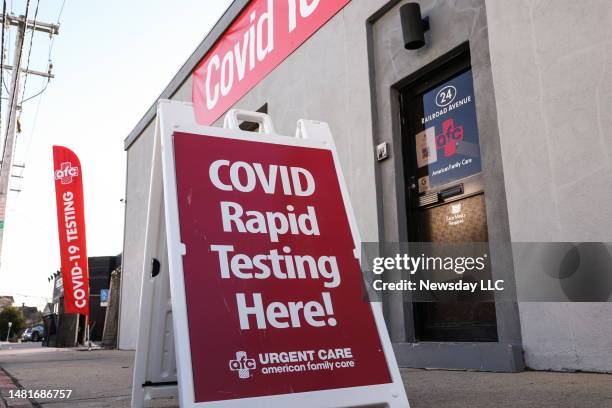 Support Health Testing Sign 12,073 Covid 19 Test Sign Stock Photos, High-Res Pictures, and Images ...