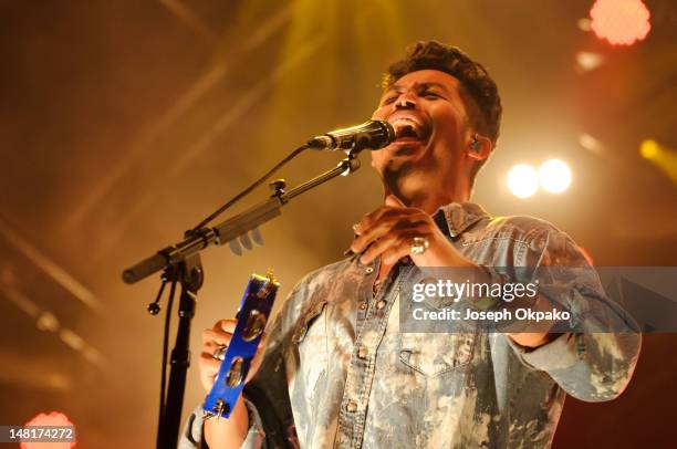 Mandagi 58 The Temper Trap Somerset House Series Photos & High Res Pictures ...