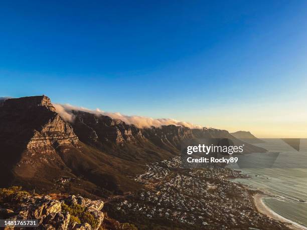 cape town as seen from lion's head during sunset, south africa - table mountain cape town imagens e fotografias de stock