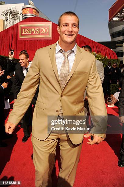 Player Rob Gronkowski of the New England Patriots arrives at the 2012 ESPY Awards at Nokia Theatre L.A. Live on July 11, 2012 in Los Angeles,...