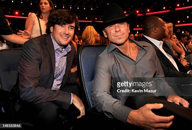 Professional golfer Bubba Watson and musician Kenny Chesney attend the 2012 ESPY Awards at Nokia Theatre L.A. Live on July 11, 2012 in Los Angeles,...