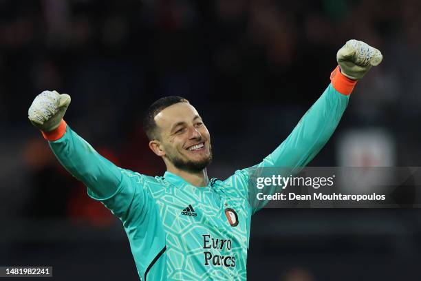 Justin Bijlow of Feyenoord celebrates following the UEFA Europa League quarterfinal first leg match between Feyenoord and AS Roma at Feyenoord...