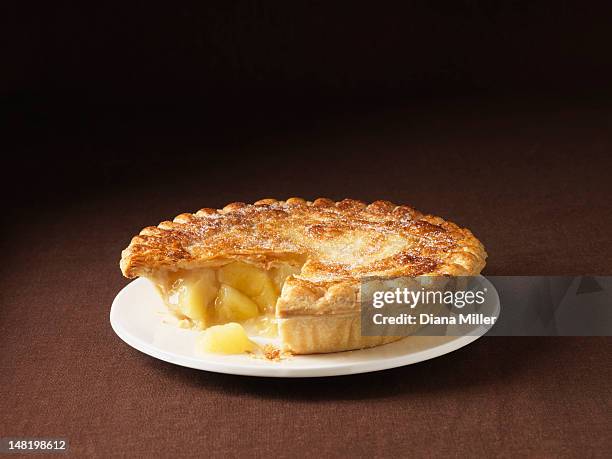 close up of plate of apple pie - apple pie stock pictures, royalty-free photos & images