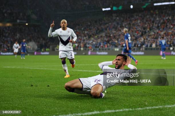 Nicolas Gonzalez of ACF Fiorentina celebrates after scoring the team's second goal during the UEFA Europa Conference League quarterfinal first leg...