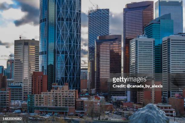head on calgary - calgary skyline stock pictures, royalty-free photos & images