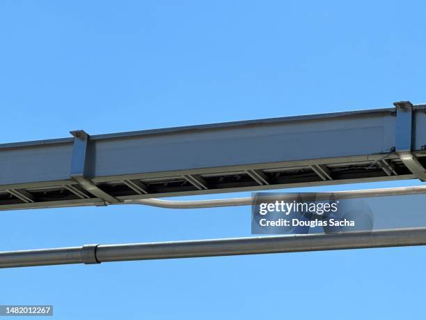 cable and wire trough in an overhead electrical bus duct - ecolier digital stockfoto's en -beelden