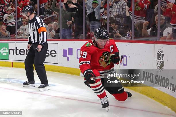 Jonathan Toews of the Chicago Blackhawks celebrates a goal against the Philadelphia Flyers during the second period at United Center on April 13,...