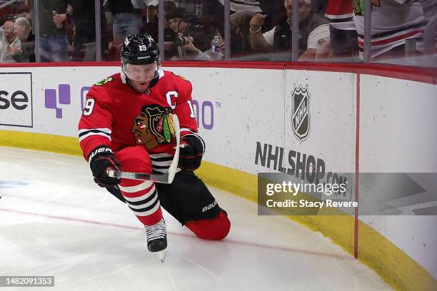 Jonathan Toews of the Chicago Blackhawks celebrates a goal against the Philadelphia Flyers during the second period at United Center on April 13,...