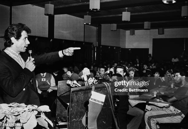Actor Edward James Olmos speaks to gang members at a Christmas event in Los Angeles on December 17th, 1986. Circa 150 men and women representing 42...