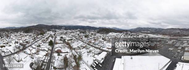 aerial of erwin tennessee on a snowy day - "marilyn nieves" stock pictures, royalty-free photos & images