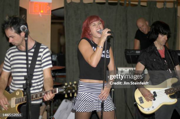 Singer Heather Ballentine performs at the Ramada Inn in Los Angeles, California on October 22, 2004.