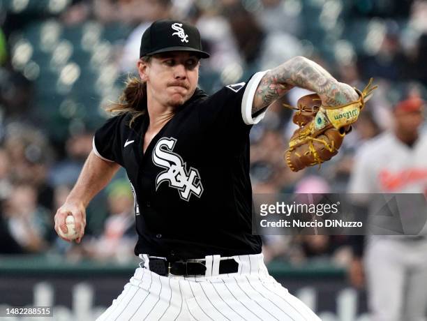 Mike Clevinger of the Chicago White Sox throws a pitch during the second inning against the Baltimore Orioles at Guaranteed Rate Field on April 14,...