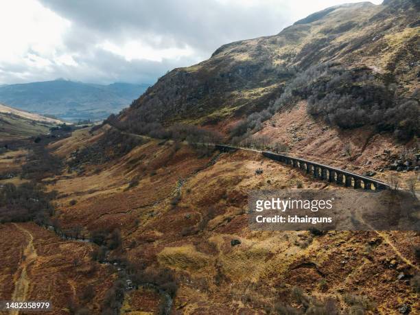 glen ogle viaduct arch bridge at sustrans cycling route no7. the bridge was part of the callander and oban railway. - scotland train stock pictures, royalty-free photos & images