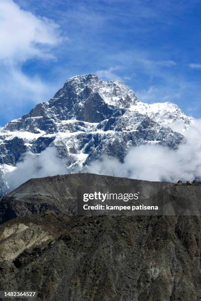 karakoram mountain range, himalayas of pakistan - cordilheira karakorum imagens e fotografias de stock