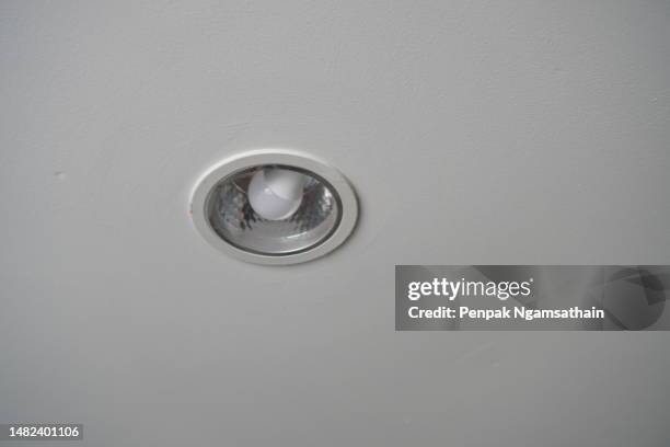 downlight in ceiling - recessed lighting ceiling stock pictures, royalty-free photos & images