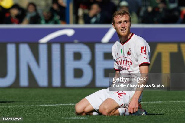 Tommaso Pobega of AC Milan looks dejected during the Serie A match between Bologna FC and AC MIlan at Stadio Renato Dall'Ara on April 15, 2023 in...