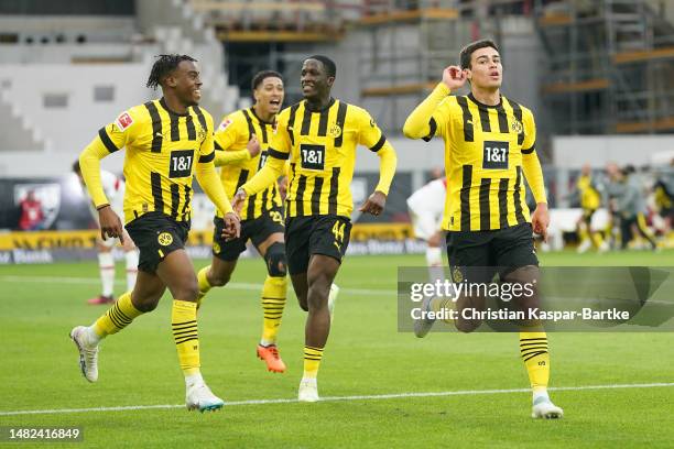 Giovanni Reyna of Borussia Dortmund celebrates after scoring the team's third goal during the Bundesliga match between VfB Stuttgart and Borussia...