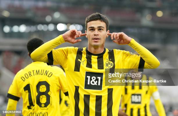 Giovanni Reyna of Borussia Dortmund celebrates after scoring the team's third goal during the Bundesliga match between VfB Stuttgart and Borussia...