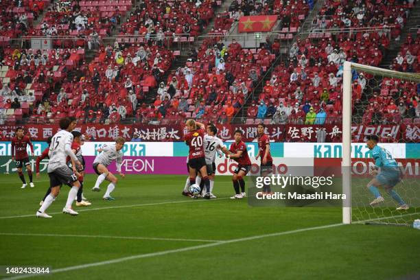 Yuya Osaka of Vissel Kobe scores the first goal during the J.LEAGUE Meiji Yasuda J1 8th Sec. Match between Kashima Antlers and Vissel Kobe at Kashima...