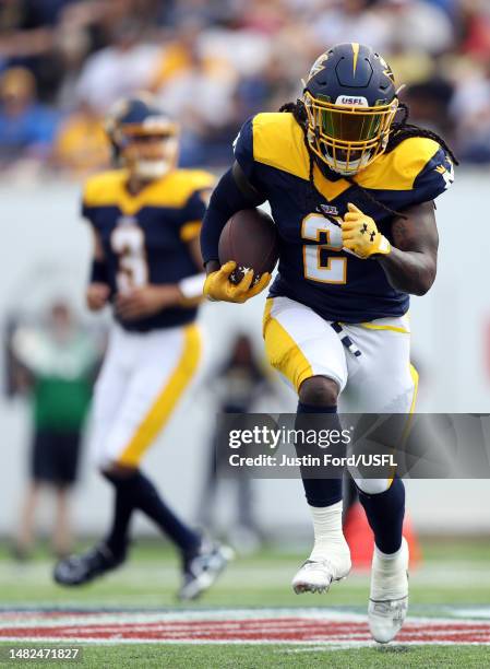 Running back Alex Collins of the Memphis Showboats carries the ball during the 1st quarter of the game against the Philadelphia Stars at Simmons Bank...
