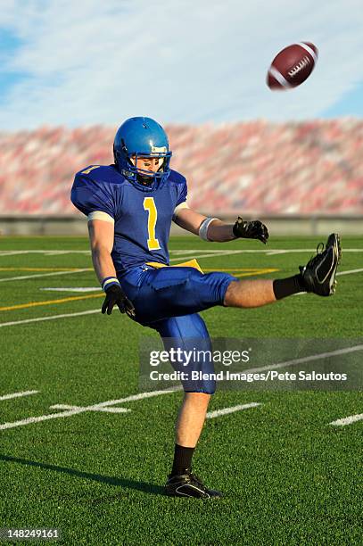 Safety Position In Football 1,350 Safety Football Position Stock Photos, High-Res Pictures, and ...