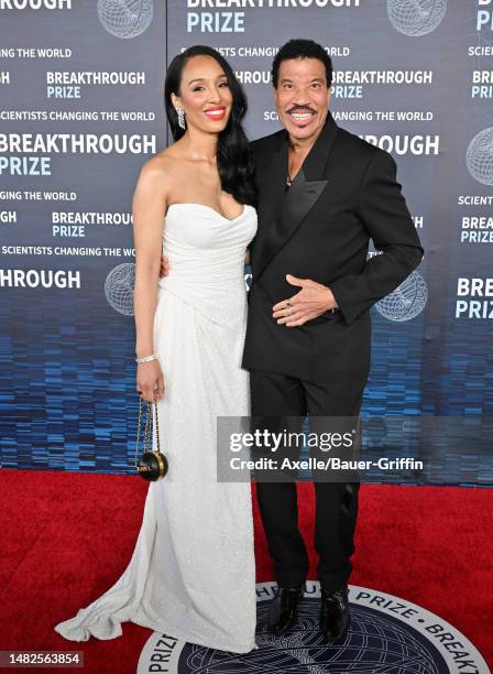 Lisa Parigi and Lionel Richie attend the 9th Annual Breakthrough Prize Ceremony at Academy Museum of Motion Pictures on April 15, 2023 in Los...