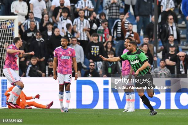 Gregoire Defrel of US Sassuolo celebrates after scoring the team's first goal during the Serie A match between US Sassuolo and Juventus at Mapei...