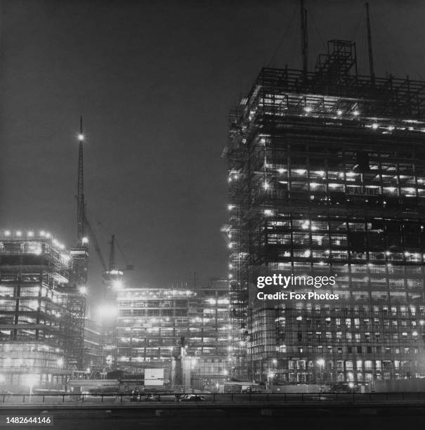 Shell Complex London 524 Shell Centre London Stock Photos, High-Res Pictures, and Images ...