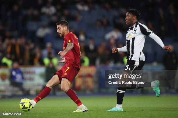 Lorenzo Pellegrini of AS Roma scores the team's second goal during the Serie A match between AS Roma and Udinese Calcio at Stadio Olimpico on April...