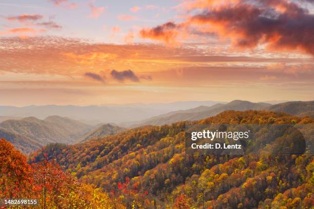 smokey mountain sunset - montanhas apalaches imagens e fotografias de stock