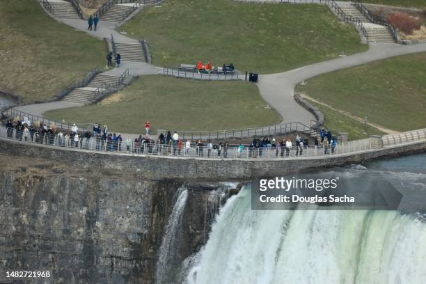 goat island observation point of the niagara falls - niagara falls aerial stock pictures, royalty-free photos & images