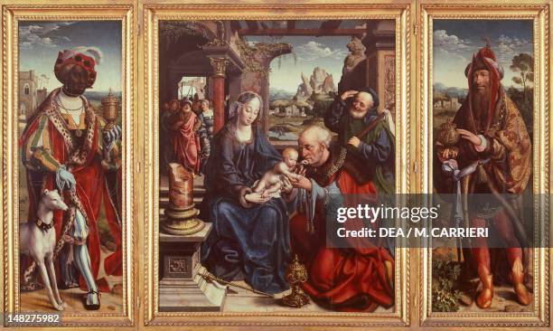 Triptych with Adoration of the Magi, 1515-1520, by Joos van Cleve . ; Naples, Museo Nazionale Di Capodimonte .