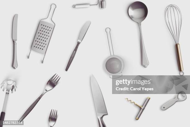 crokery - utensilio para cocinar fotografías e imágenes de stock