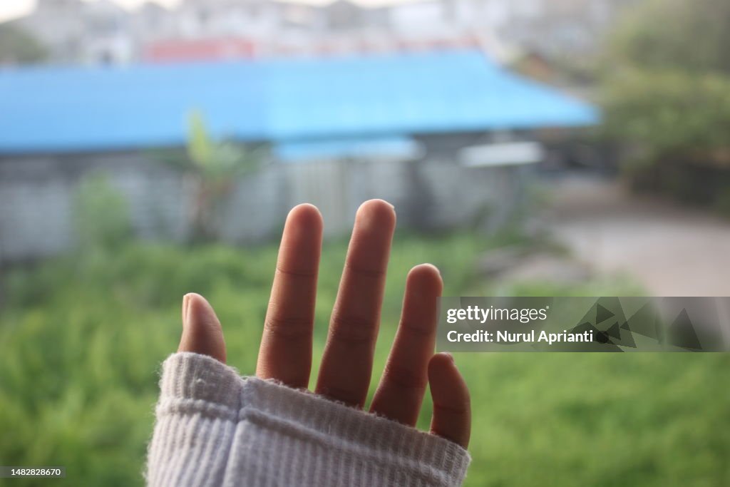 Little hand at flats