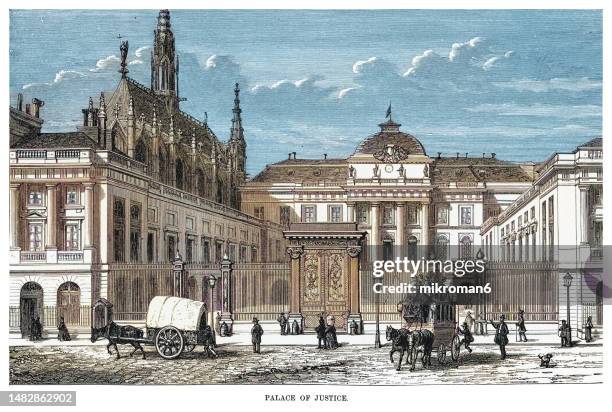 old engraved illustration of the palais de justice, a judicial center and courthouse in paris, france, located on the île de la cité - palais de justice paris imagens e fotografias de stock