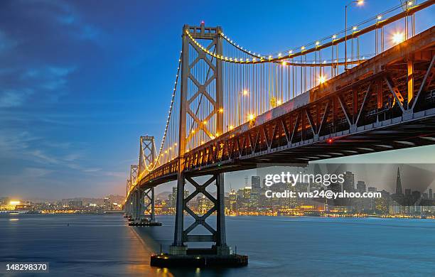 bay bridge - san francisco bay area stockfoto's en -beelden