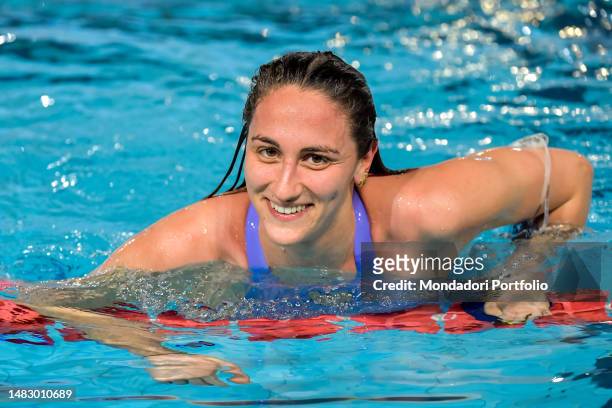 Simona Quadarella of Circolo Canottieri Aniene celebrates after winning the gold medal in the 1.500m. Freestyle women during the Italian Swimming...