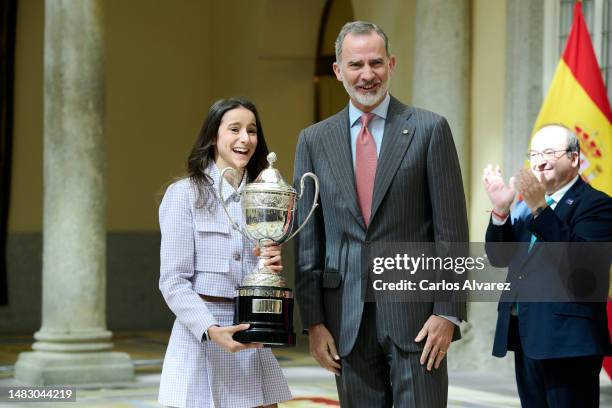 Taekwondist Adriana Cerezo receives the Princess Leonor Sport Award 2021 from King Felipe VI of Spain durning the National Sports Awards 2021 at the...