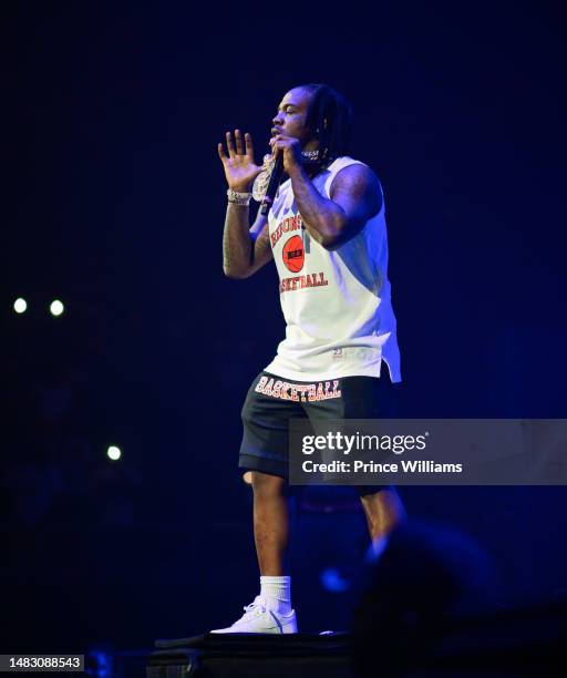 Gee Bag Rapper 467 Est Gee Stock Photos, High-Res Pictures, and Images - Getty Images