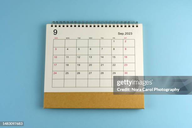 september 2023 desk calendar - desk calendar stock pictures, royalty-free photos & images