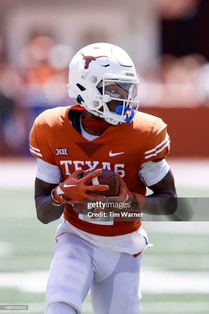 Texas Spring Game Johntay Cook II of the Texas Longhorns runs for a touchdown during ...