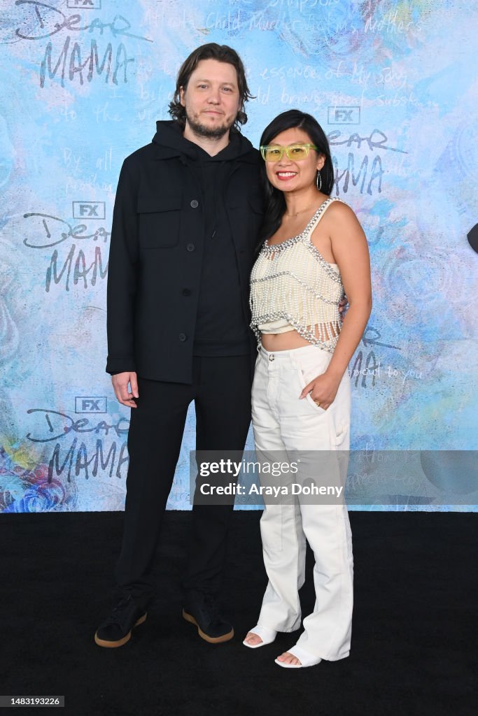 Lasse Järvi and Lily Chan attend the premiere of "Dear Mama" at... Foto di - Getty Images