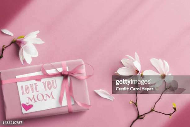 pink gift top view. mothers day text on banner - mothers day border stock pictures, royalty-free photos & images