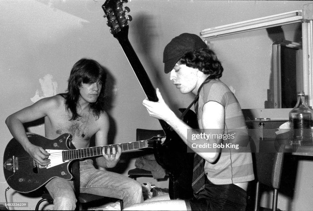 AC/DC