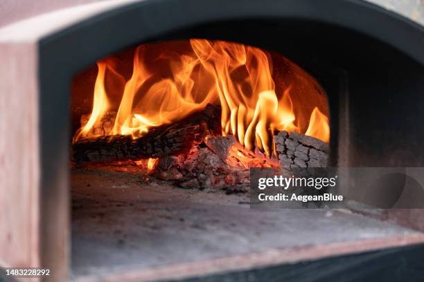 traditional pizza oven - pizzaugn bildbanksfoton och bilder