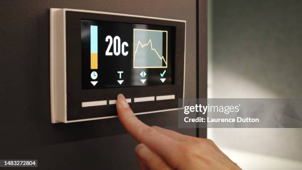 temperatur im büro celsius. - heizung stock-fotos und bilder