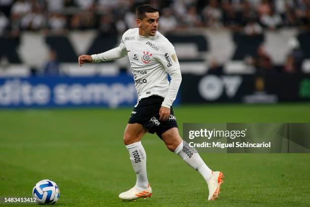 Fagner of Corinthians controls the ball during the Copa CONMEBOL Libertadores 2023 group E match between Corinthians and Argentinos Juniors at Arena...